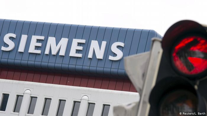 Symbolbild Siemens streicht weitere 4500 Stellen (Reuters/L. Barth)