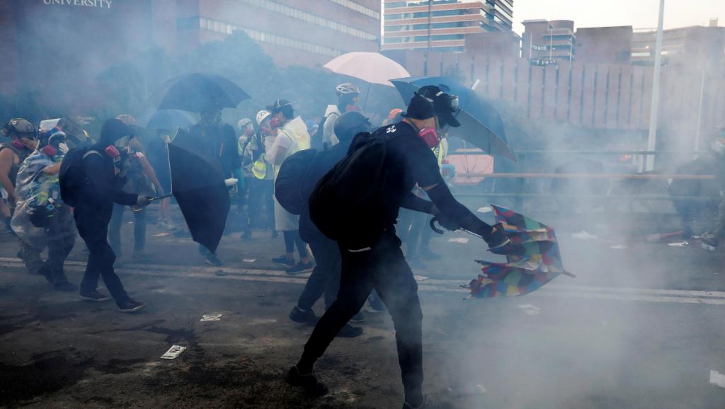 香港理工大学附近发生警民冲突 2019年11月17日