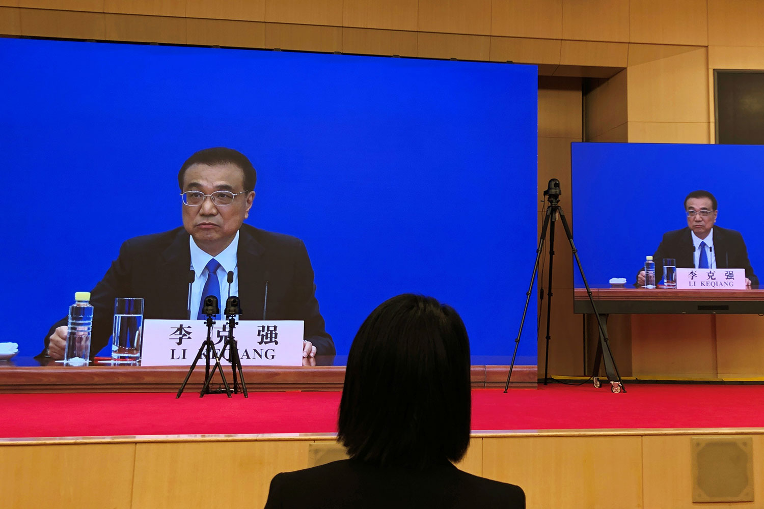 中国国务院总理李克强在两会结束后举行记者会。（路透社）