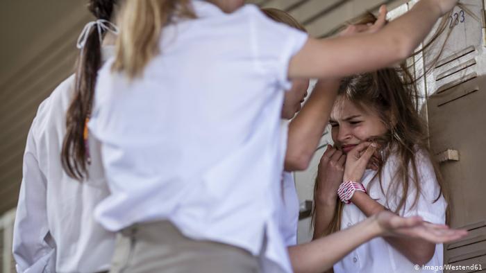 Mobbing an der Schule (Imago/Westend61)