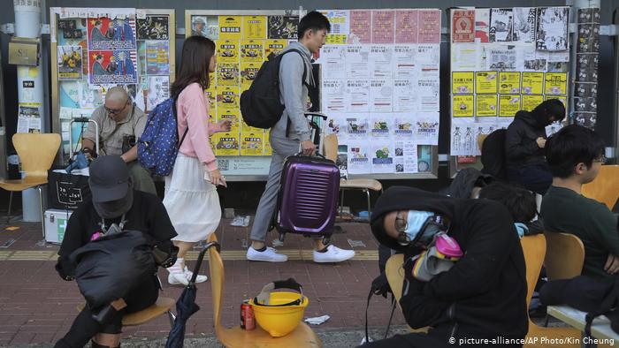 Hongkong Proteste (picture-alliance/AP Photo/Kin Cheung)