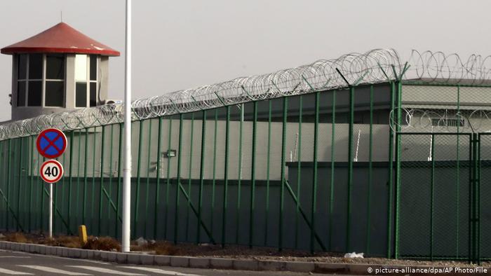 China | Muslime | Umerziehungslager (picture-alliance/dpa/AP Photo/File)