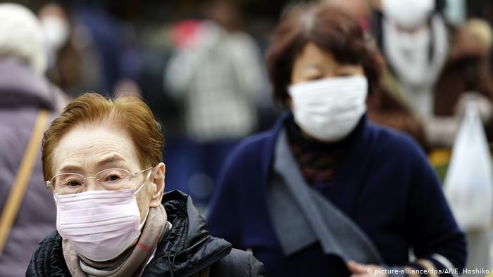 Corona-Virus aus China auch in Japan nachgewiesen (picture-alliance/dpa/AP/E. Hoshiko)