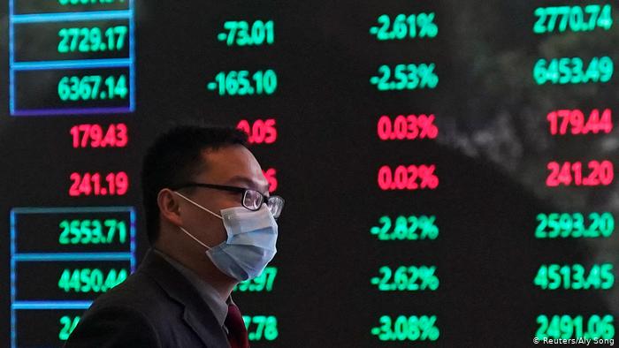 Coronavirus in China Shanghai Stock Exchange fallende Aktienkurse (Reuters/Aly Song)