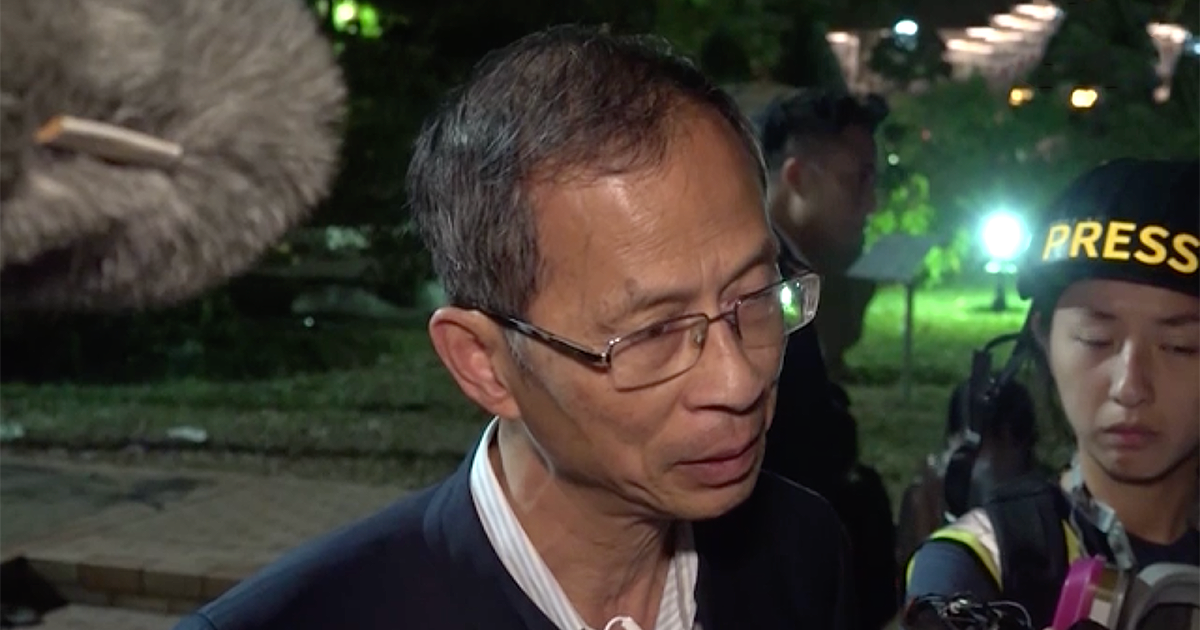 曾鈺成於理大見記者,圖片來源:rthk片段截圖
