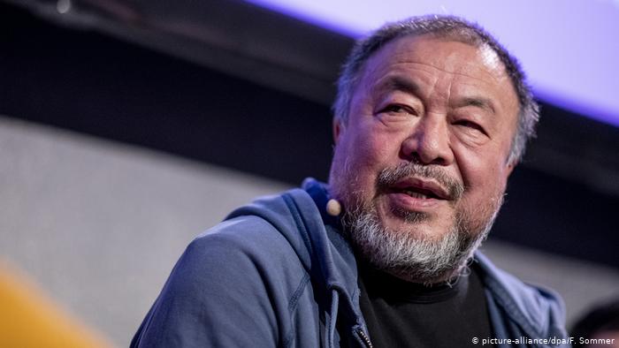 Deutschland Kultur l Buchvorstellung Ai Weiwei - Manifest ohne Grenzen in Berlin (picture-alliance/dpa/F. Sommer)